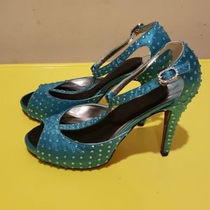 Heels!! 👍Great Deal!!👍